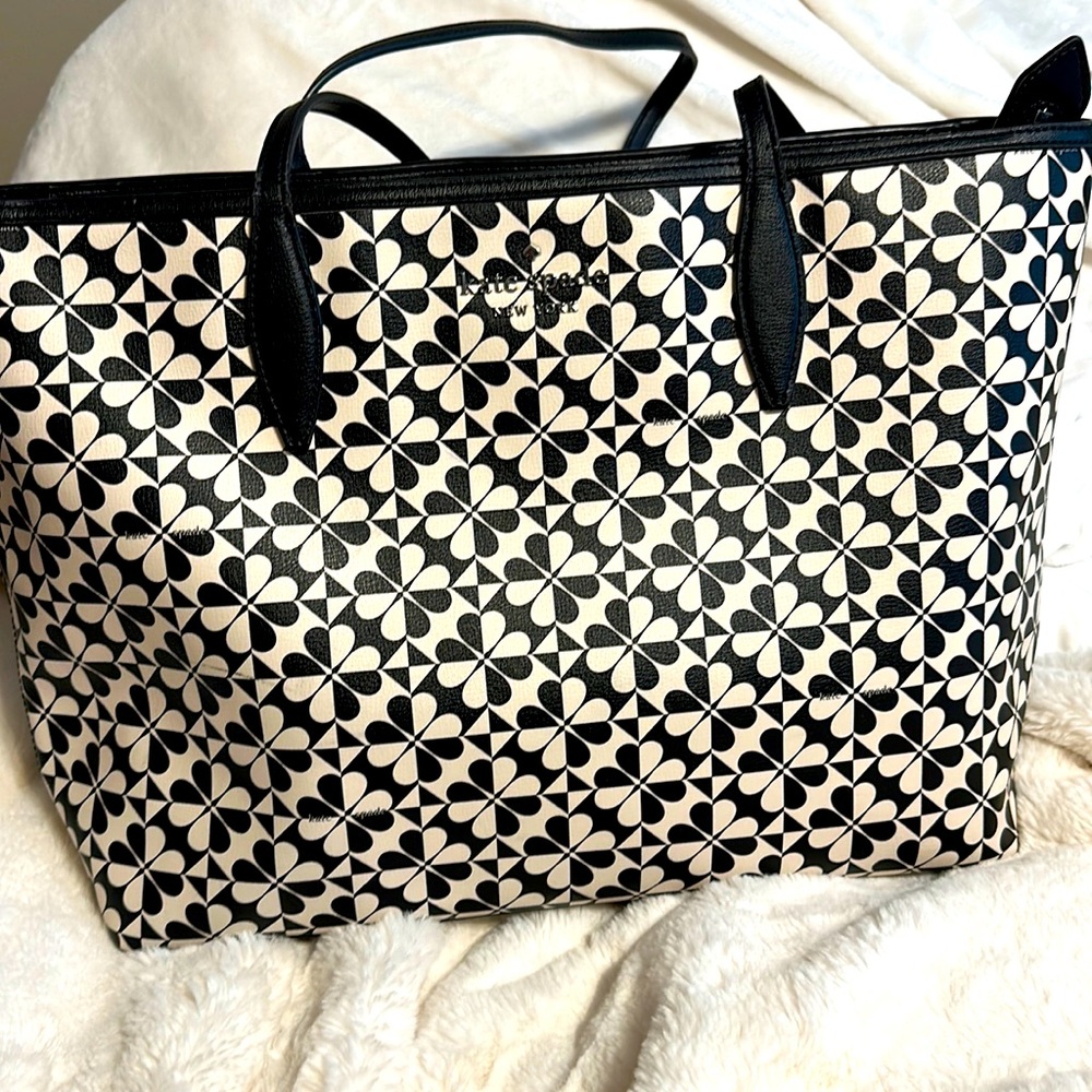Kate Spade tote with black and cream pattern